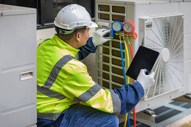 Professional Hvac technician working in Rockdale, IL